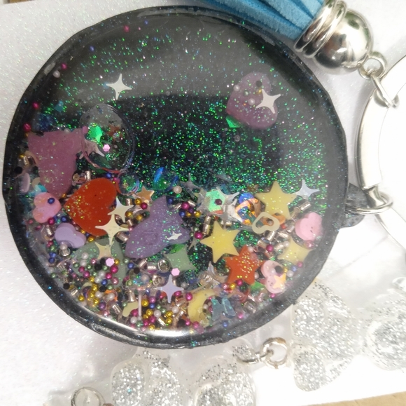 Fun liquid waterfall shaker resin keychain - Picture 11 of 16